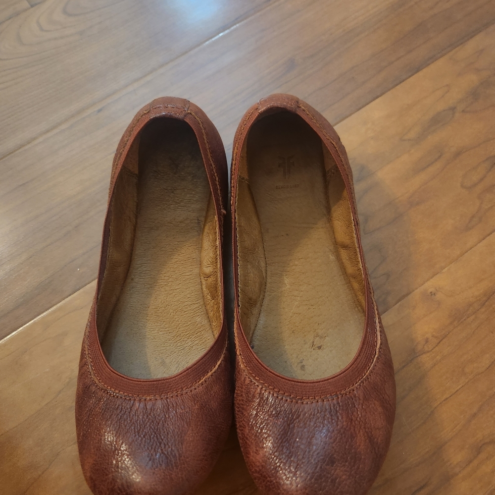 Slip on flats